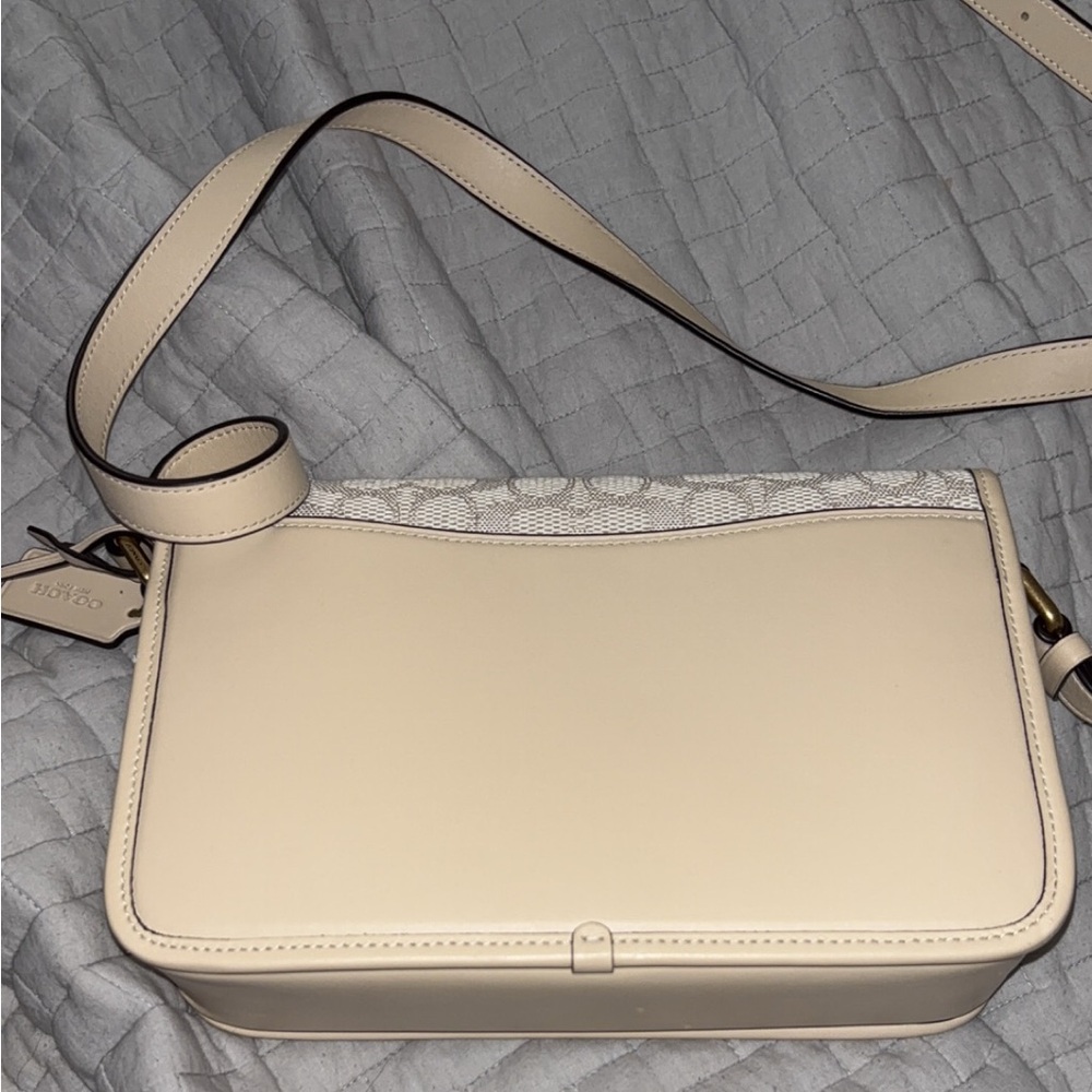 Coach Bag - Picture 3 of 5